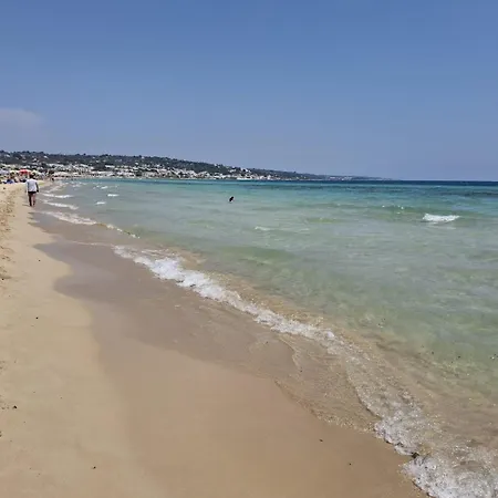 A Un Passo Dal Mare 2 - Fronte Semesterbostad